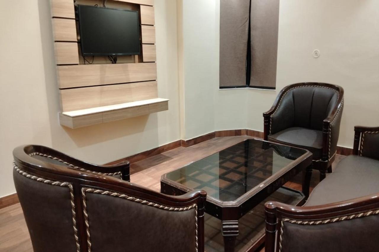 Hotel Park Regency Gorakhpur Exteriör bild